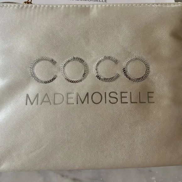 Chanel Coco Mademoiselle Cosmetic Case - Picture 3 of 6